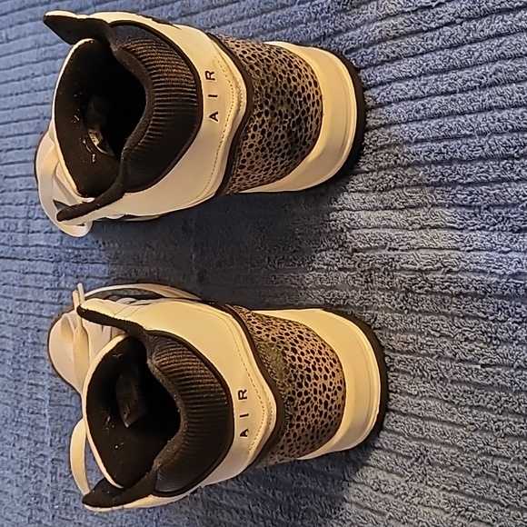 NIKE AIRS HIGH TOPS - Picture 4 of 9